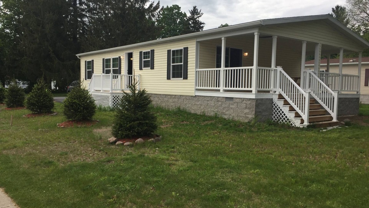 Hunter House | LOCATION! LOCATION! WALK TO FESTIVALS AND HUNTER MOUNTAIN!