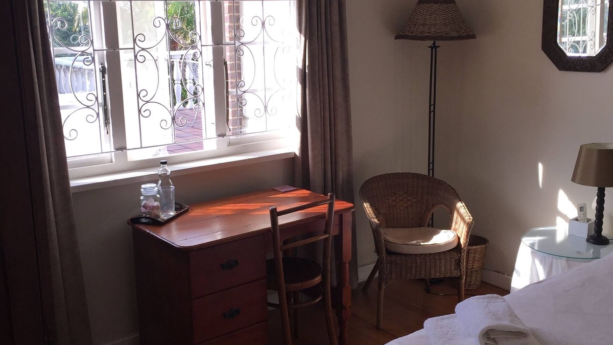 Durban North House | Location, Location, Location . Within 100m 5 Other B&B In Area