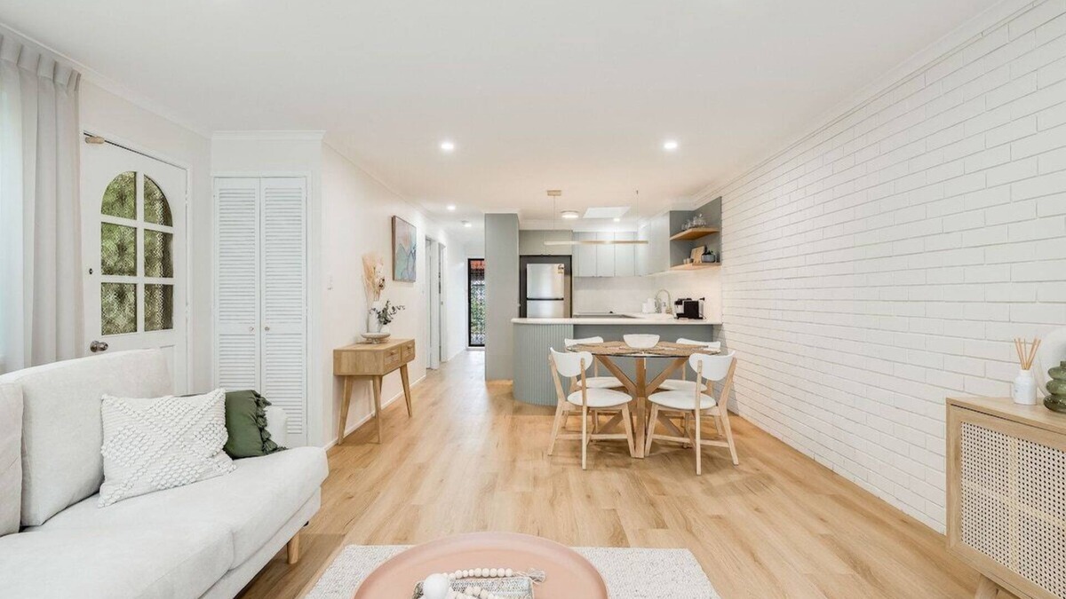 East Toowoomba Apartment | Location Meets Elegance - The Perfect Stay!