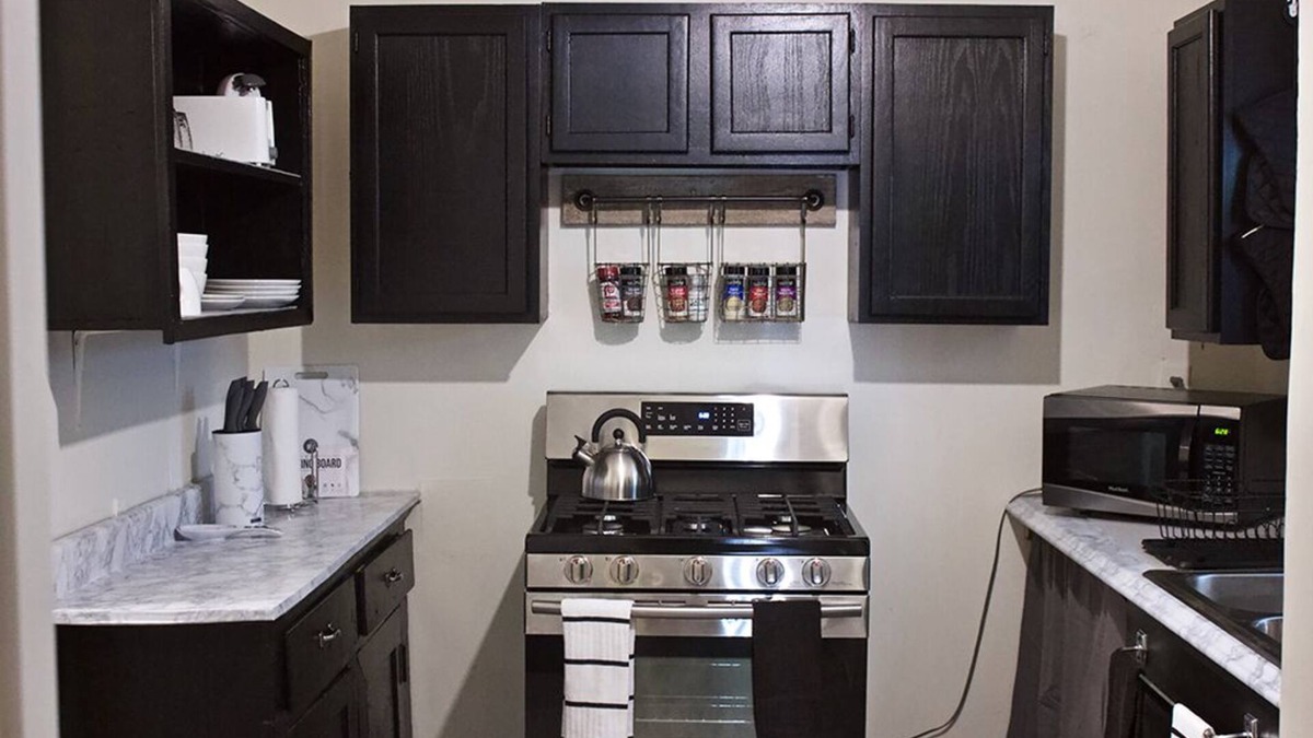 Elizabeth Park Valley House | Location , Pets, Parks and Recreation