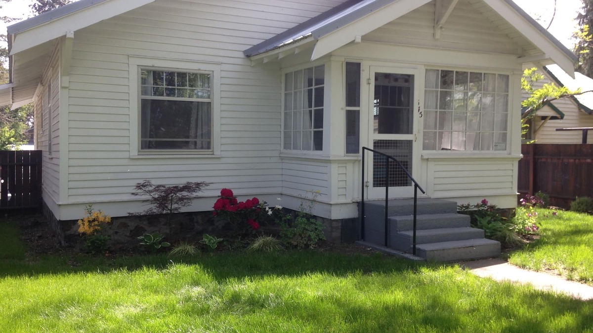 Old Bend Cottage | LOCATION: quiet and central! Cottage In The Heart Of Historic Downtown Bend!