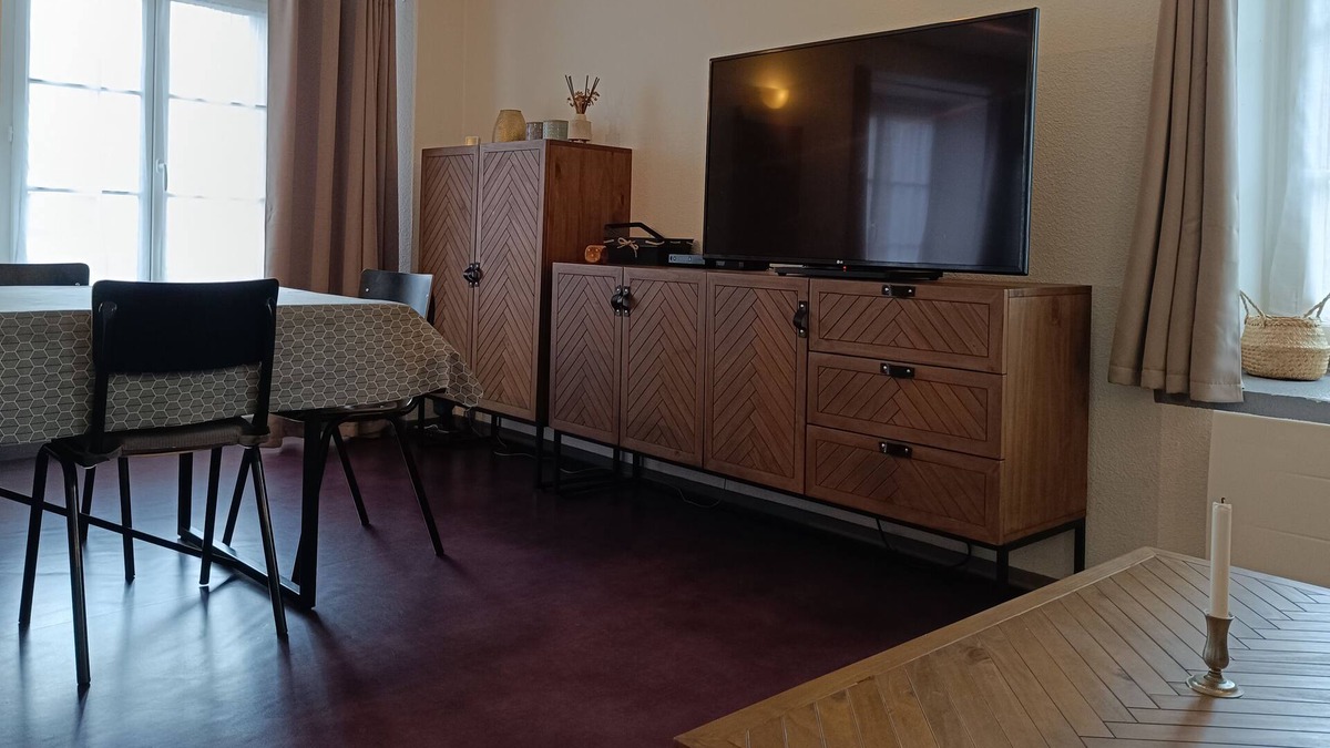 Besse-en-Chandesse Apartment | Locbesse - Authentic apartment in the heart of Besse - Perfect for 4 people