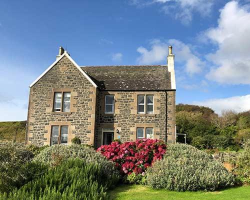 Kilchoman Bed & Breakfast | Loch Gorm House