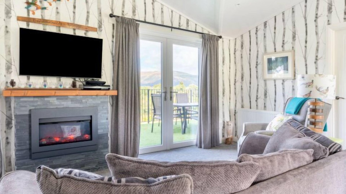 Kinross House | Loch Leven Lodge 16 Robin's Nest by Interhome