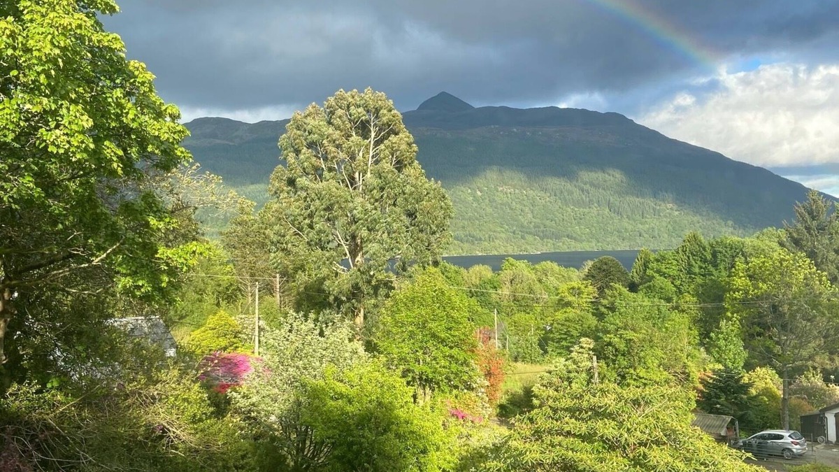 Tarbet Cottage | Loch Lomond holiday cottage, stunning views, weekly discounts available