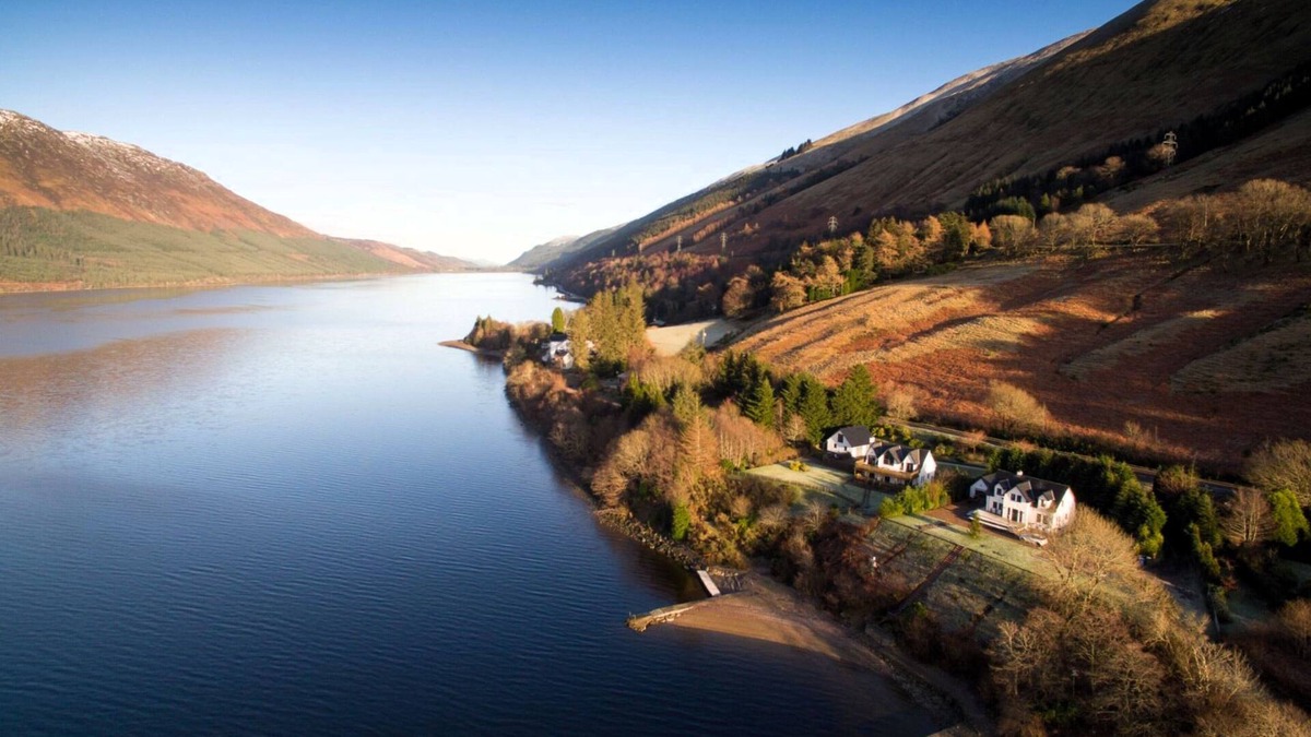 Spean Bridge House | Loch View - Loch Lochy