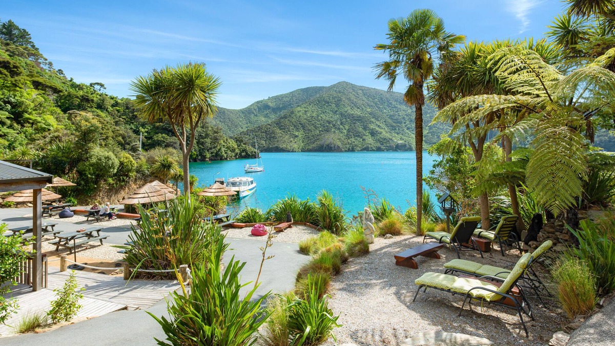 Lochmara Bay Hotel | Lochmara Lodge