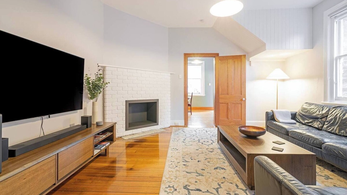 West Hobart House | Lochner Corner Restful Hideaway near Dining and CBD