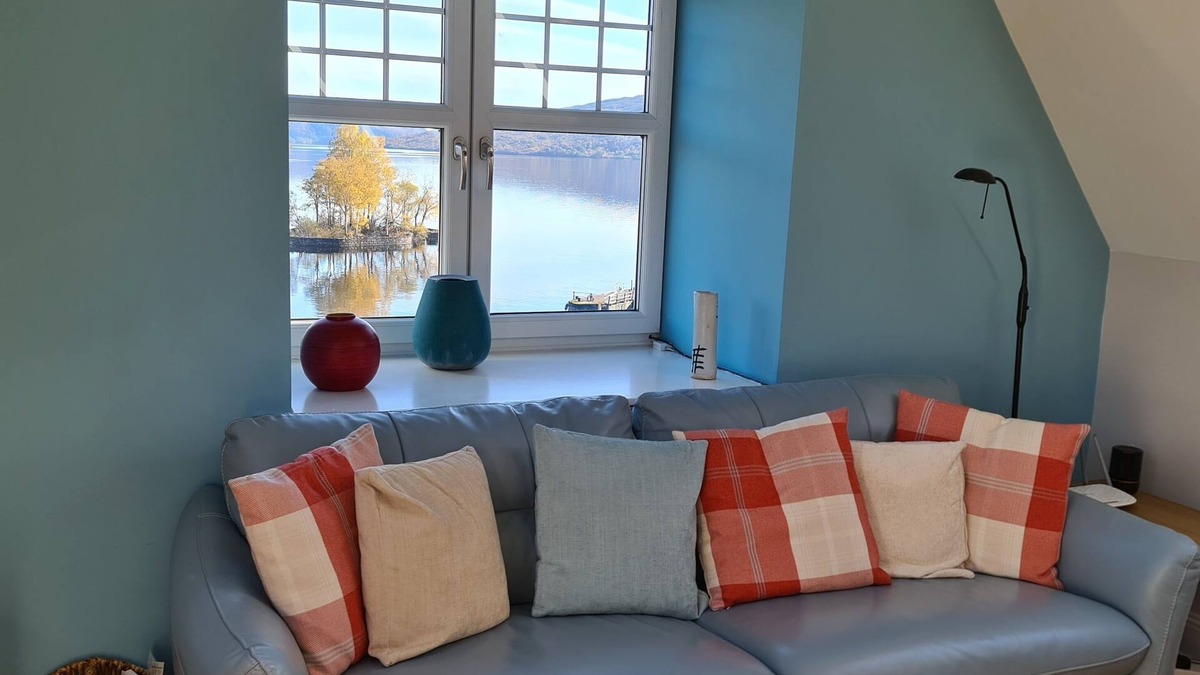 Saddell Apartment | Lochside apartment: stunning views over Loch Katrine