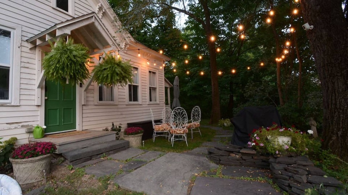 Town of Marbletown House | Locktender Cottage · Historic cottage near Mohonk & Minnewaska, 2BR/2BA