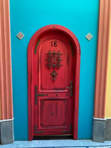 Ciudad Vieja House | LocoAmor