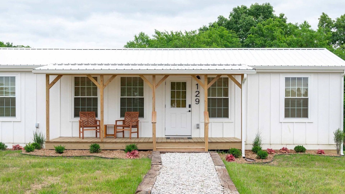 Williamstown Cabin | Lodge 129 at Eden Reserve—Safari Cabin Near Ark