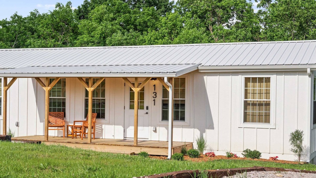 Williamstown Cabin | Lodge 131 at Eden Reserve—Safari Cabin Near Ark