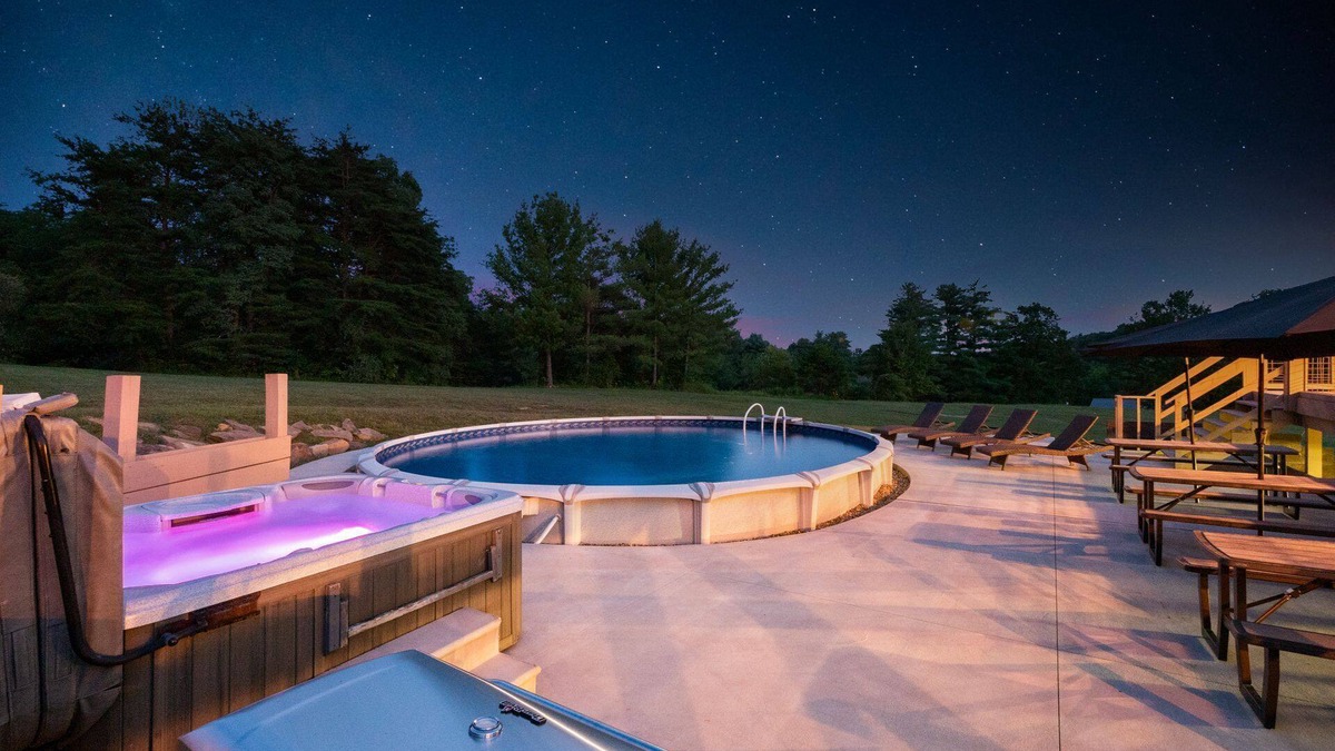 New Plymouth Cabin | Lodge 328 @ Hocking Hills