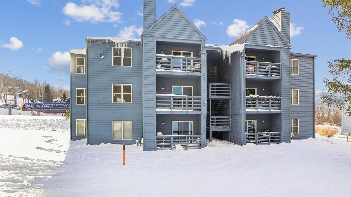 Timberline Condo | Lodge beside Timberline Mountain's chairlift at Slopeside C204!