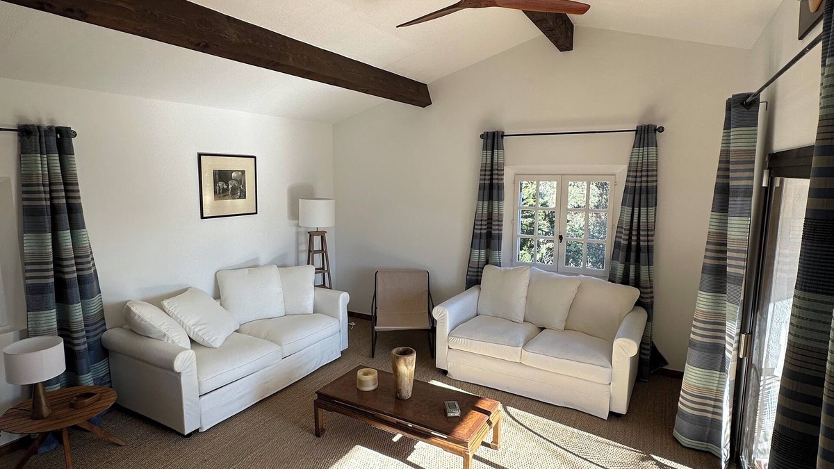 Flayosc Apartment | Lodge de Matourne, on a wine-growing estate in the heart of nature