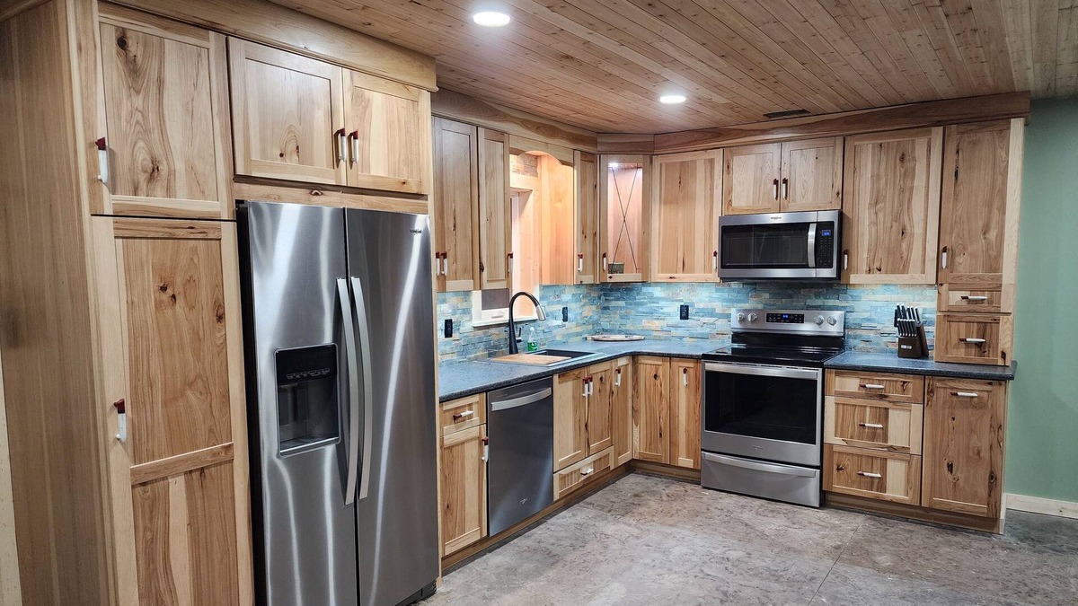 Oak Harbor Cabin | Lodge on 1/2 acre minutes from 5 Marinas with Direct Lake Erie Access