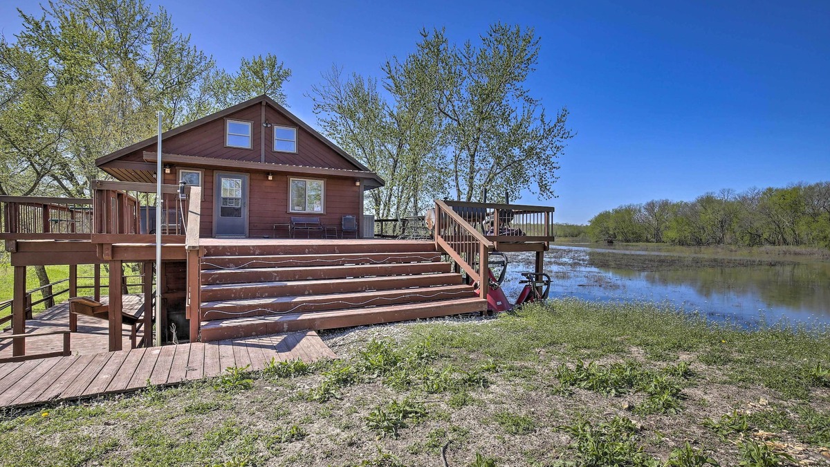 Wakenda Cabin | Lodge on 240 Acres w/Deck, Grill & Fire Pit!