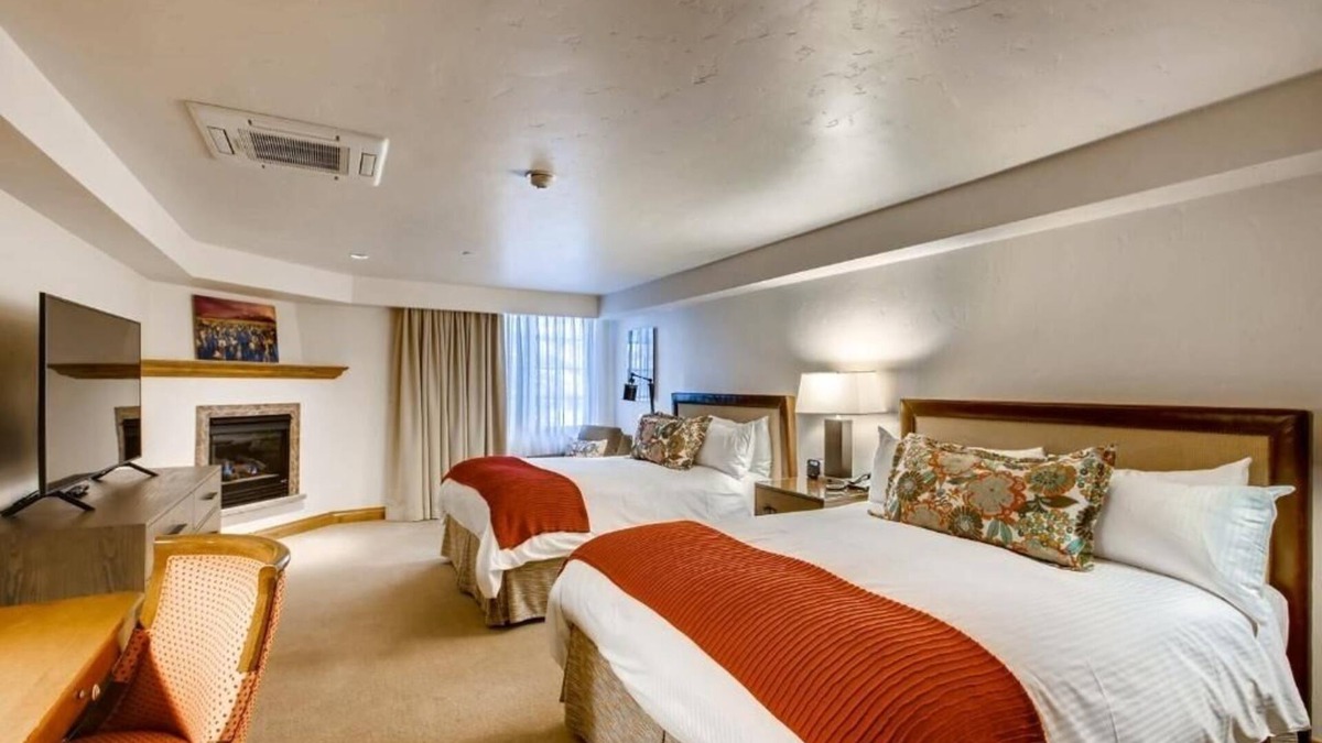 Vail Hotel | Lodge-style Stay w/Fireplace, Heated bathroom flooring & Vail Village Views