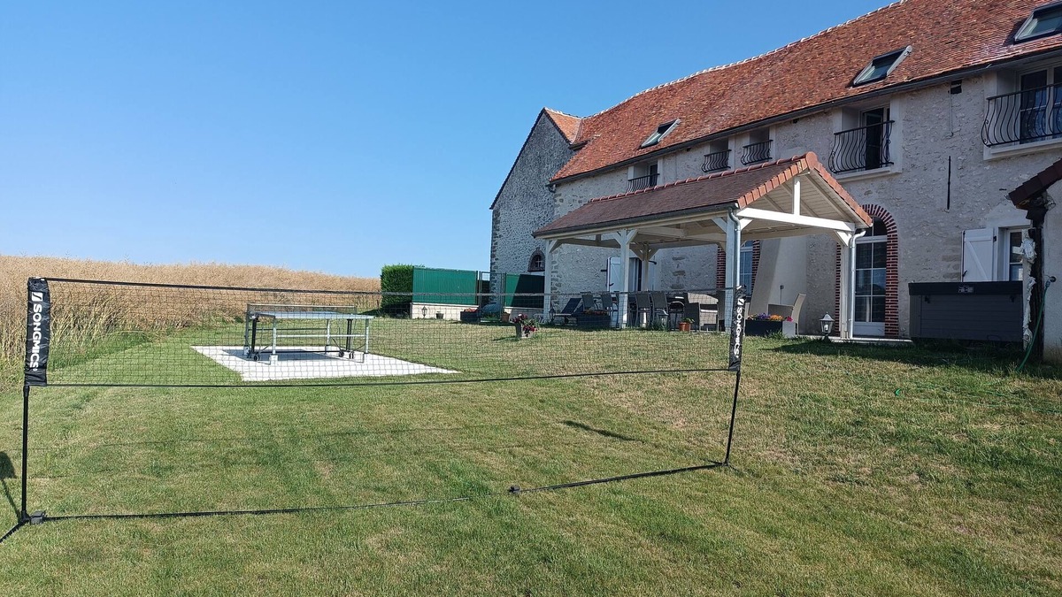 Champcenest Bed & Breakfast | Lodging in the countryside with secure parking