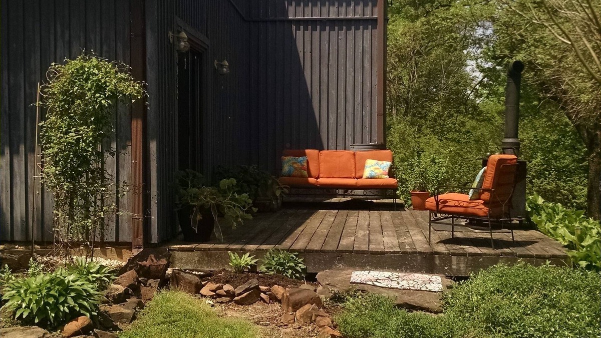 Danbury House | Lodging Near Hanging Rock State Park