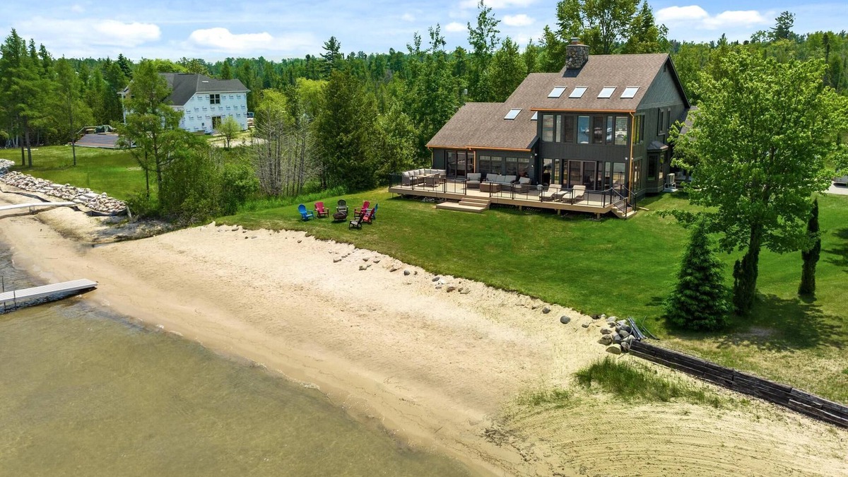 Charlevoix House | Loeb Lake House - sugar sand private beach - walking distance to Castle Farms