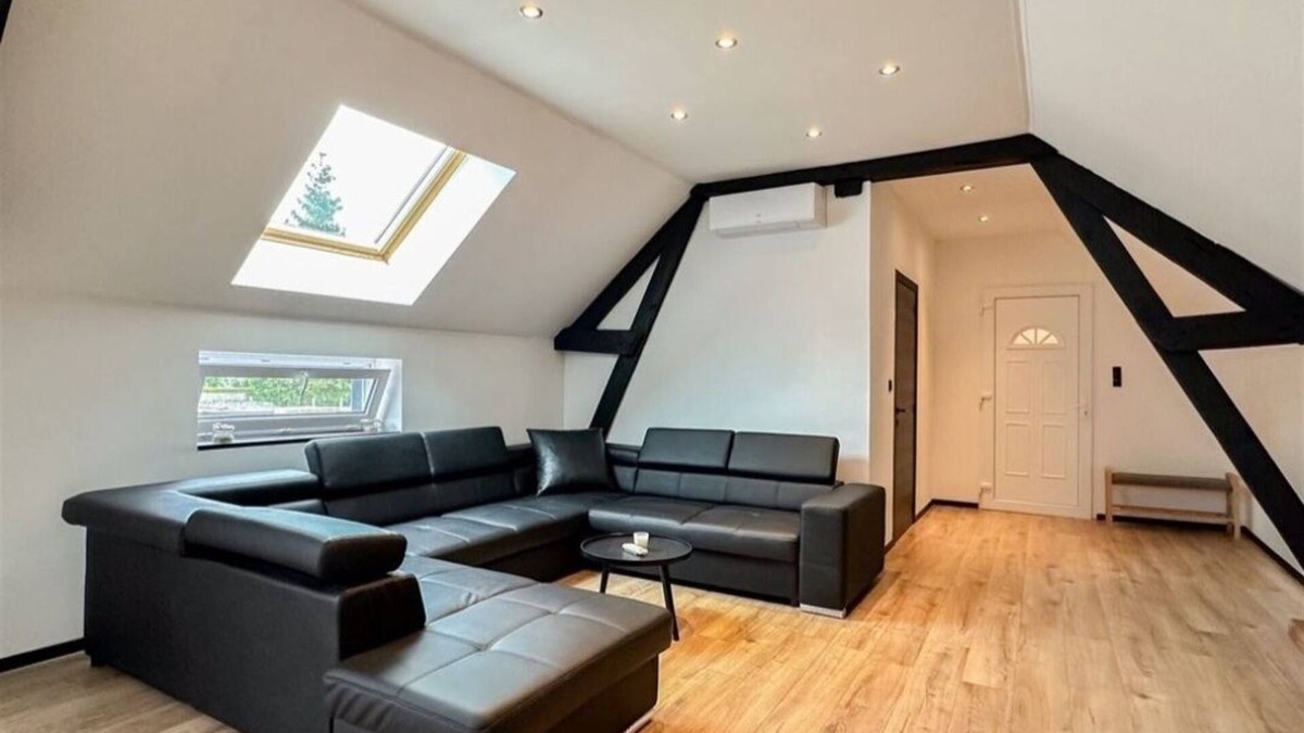 Quievrechain Bed & Breakfast | LOFT 100M2 30MIN FROM PAIRI DAIZA WITH PRIVATE SAUNA - BALNEO XXL