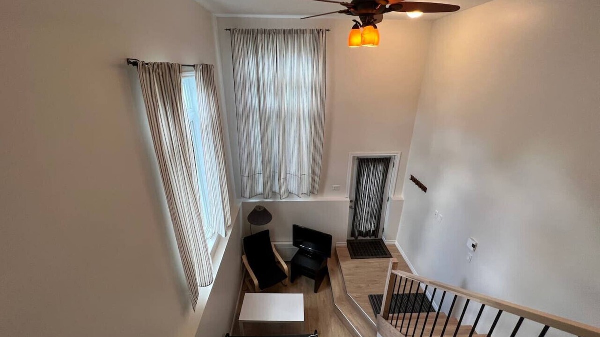 Bellerive Apartment | loft 16 pieds et terrasse sur toit