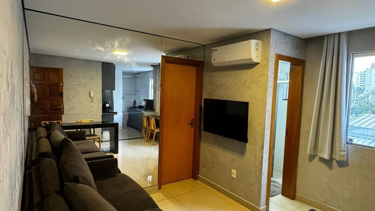 Castelo Apartment | Loft 202 - Cozy with HOT AND COLD Air Conditioning throughout the Loft