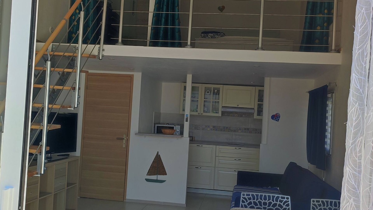 Saint-Cyr-sur-Mer Cabin | Loft 40 M2 4 Personnes Avec Jardin et Jacuzzi Luxe