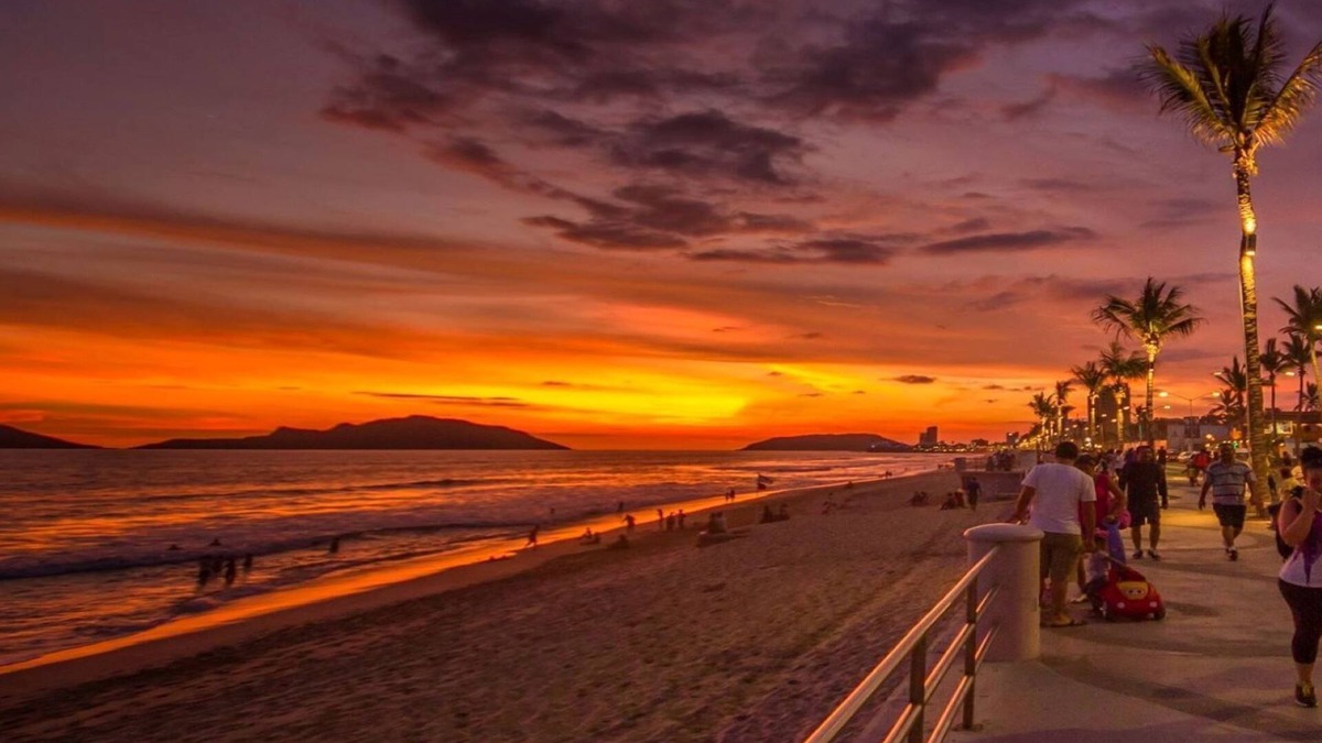 Mazatlan Apartment | LOFT A, steps away from the boardwalk, beach, baseball stadium, aquarium and golden zone.
