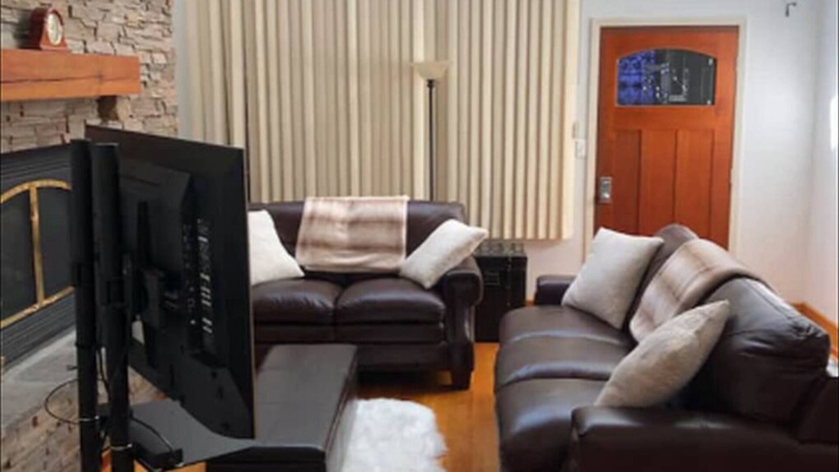 Downtown Apartment | Loft apartment in the heart of downtown New Haven and blocks from the Omni Hotel