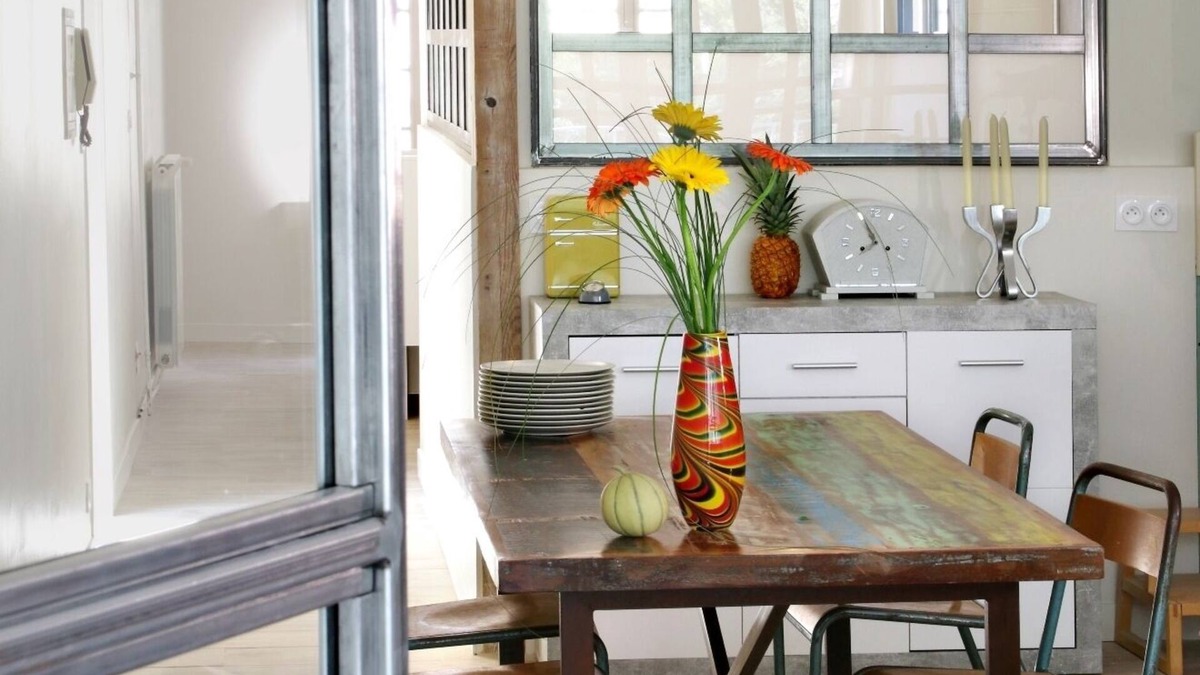 Nyons Apartment | Loft-Apartment-Superior-View Mountains
