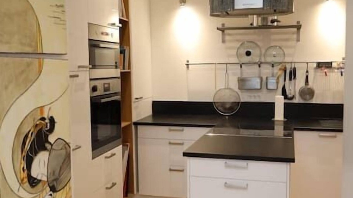 Clignancourt Apartment | Loft, artist's studio Montmartre, Loft, atelier artiste Montmartre (160m²/1720sqft)