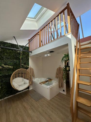 Republique Apartment | Loft avec Jaccuzi