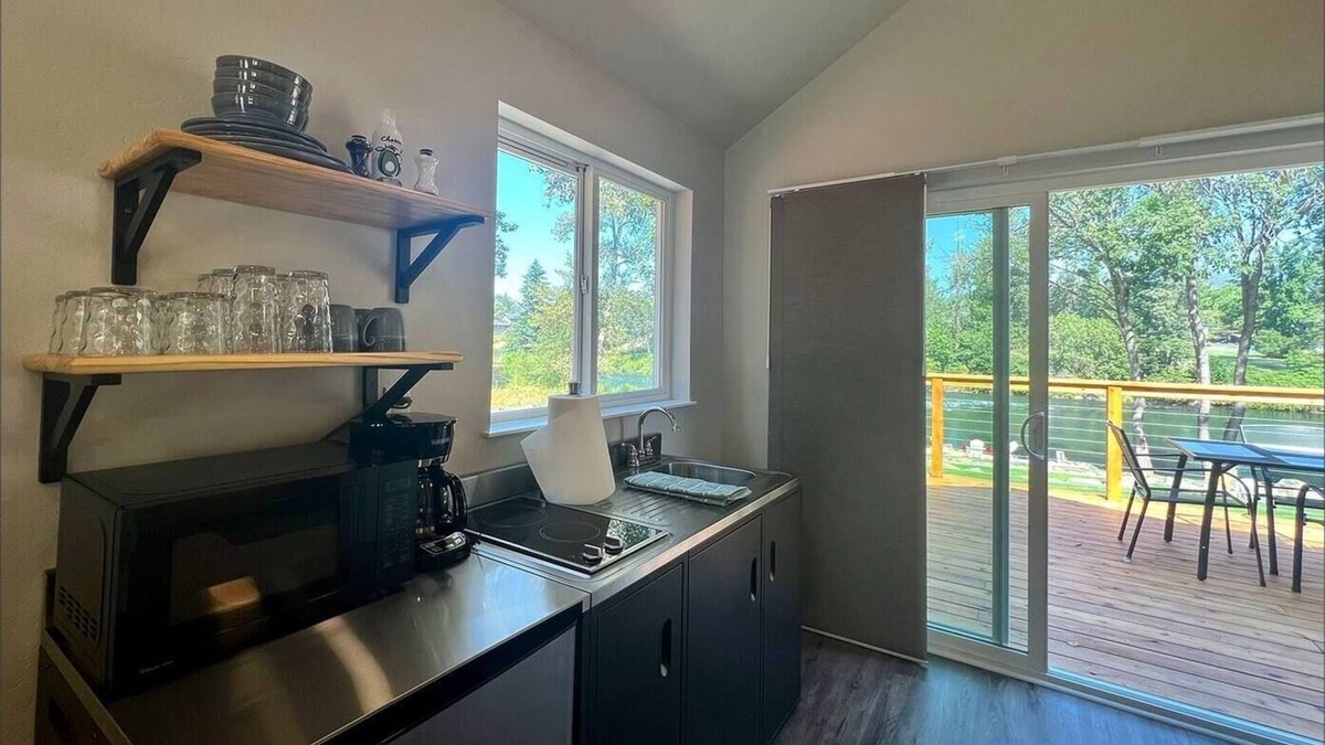 Grants Pass Cabin | Loft Cabin 2 - Rogue River Resort