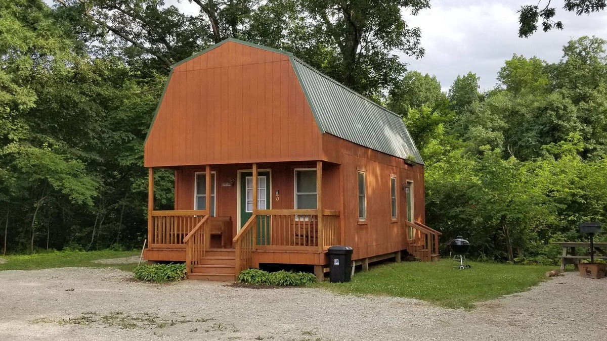 Moscow Cabin | Loft Cabin #3 near beautiful Cedar River.