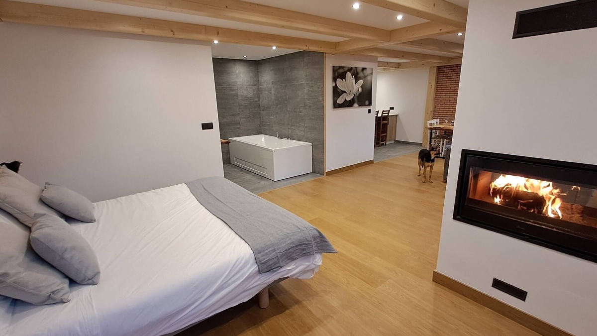 Sumbilla Apartment | Loft con Encanto e Hidromasaje en Navarra, Cerca de Baztan