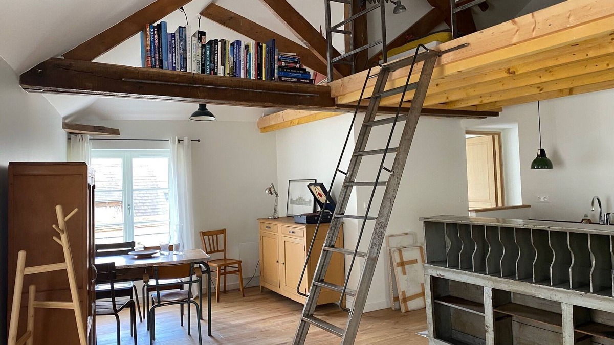 Saint-Pryve-Saint-Mesmin Apartment | Loft de Caractère à 50 m des Bords de Loire