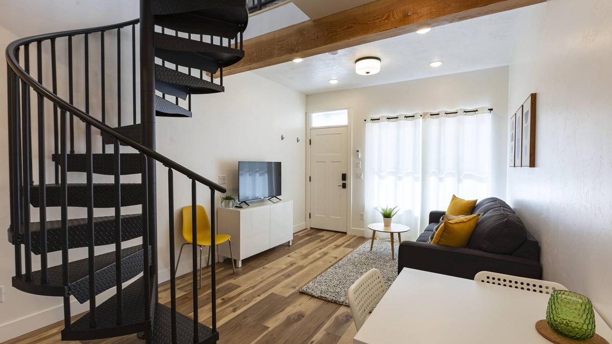 Ephraim House | Loft Haus: A Modern Retreat Near Snow College