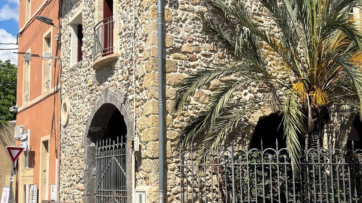 Pinet Apartment | LOFT-HOLIDAY 4 Spacious apartment near the beach