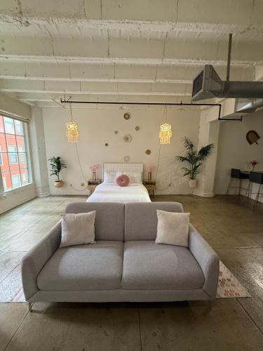 Downtown Los Angeles Bed & Breakfast | Loft in Downtown Los Angeles