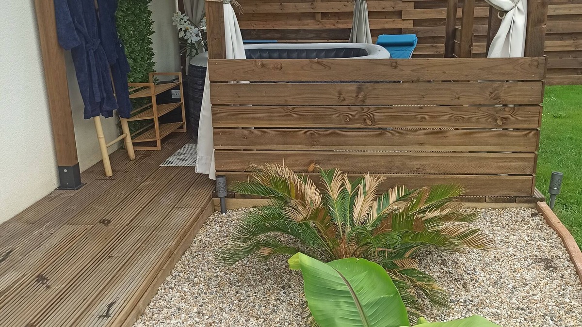 Montcaret Apartment | Loft in the heart of nature, private spa, massage parlour, ideal for relaxing.