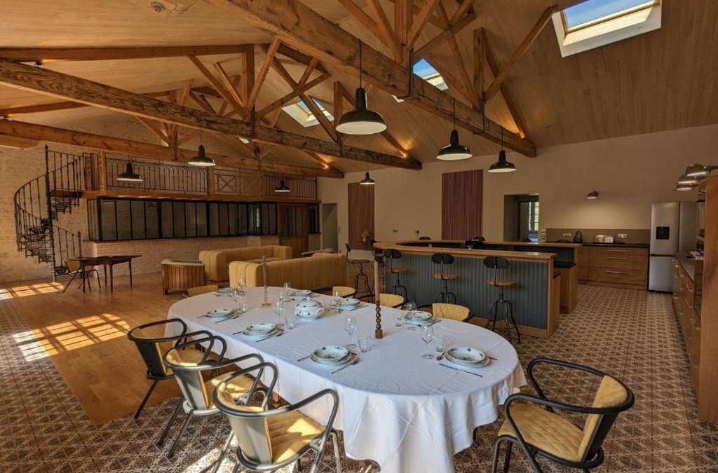 Gondeville Apartment | Loft lumineux avec cuisine équipée et circuits truffes - Centre-ville Jarnac - FR-1-653-248