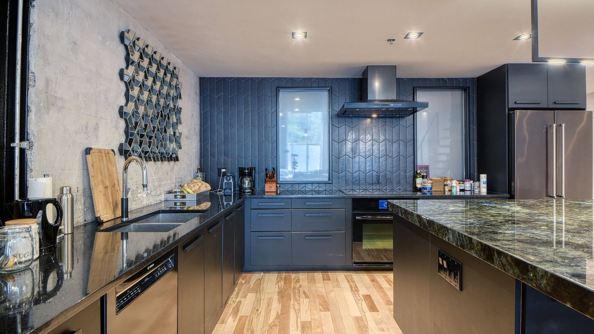 Gay Village Apartment | LOFT: Luxury 21' Foot Ceiling, 3 bedroom loft, 2 bath, downtown Montreal