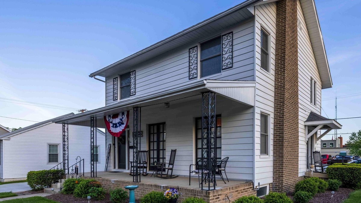 Logan House | Loft on Hunter duplex in downtown Logan