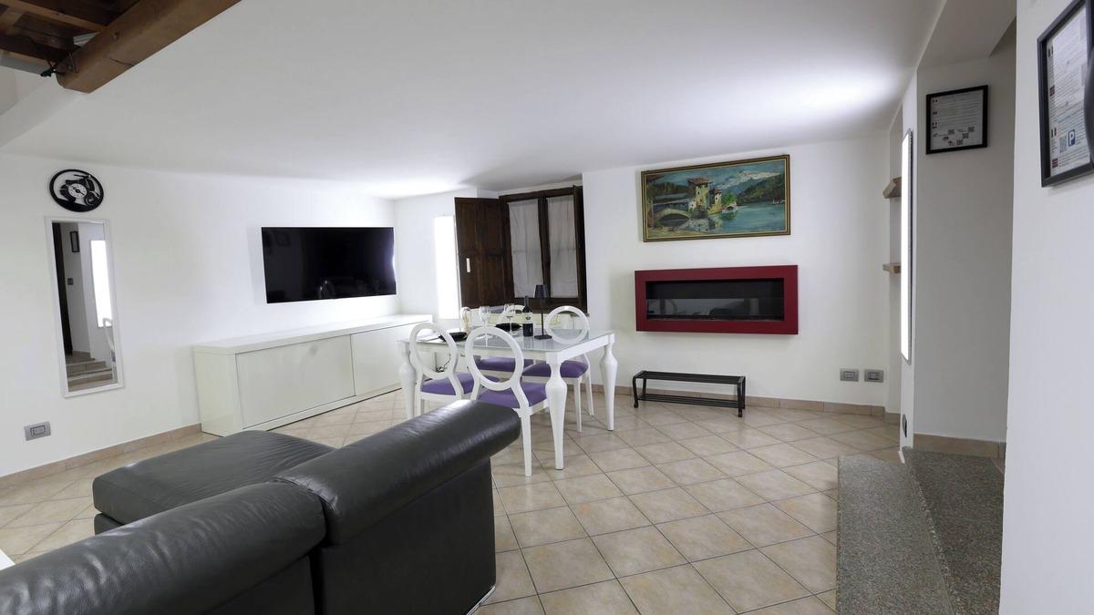 Vercelli Apartment | Loft Piazza Cavour Vercelli- Private Entrance Central to Milan Turin