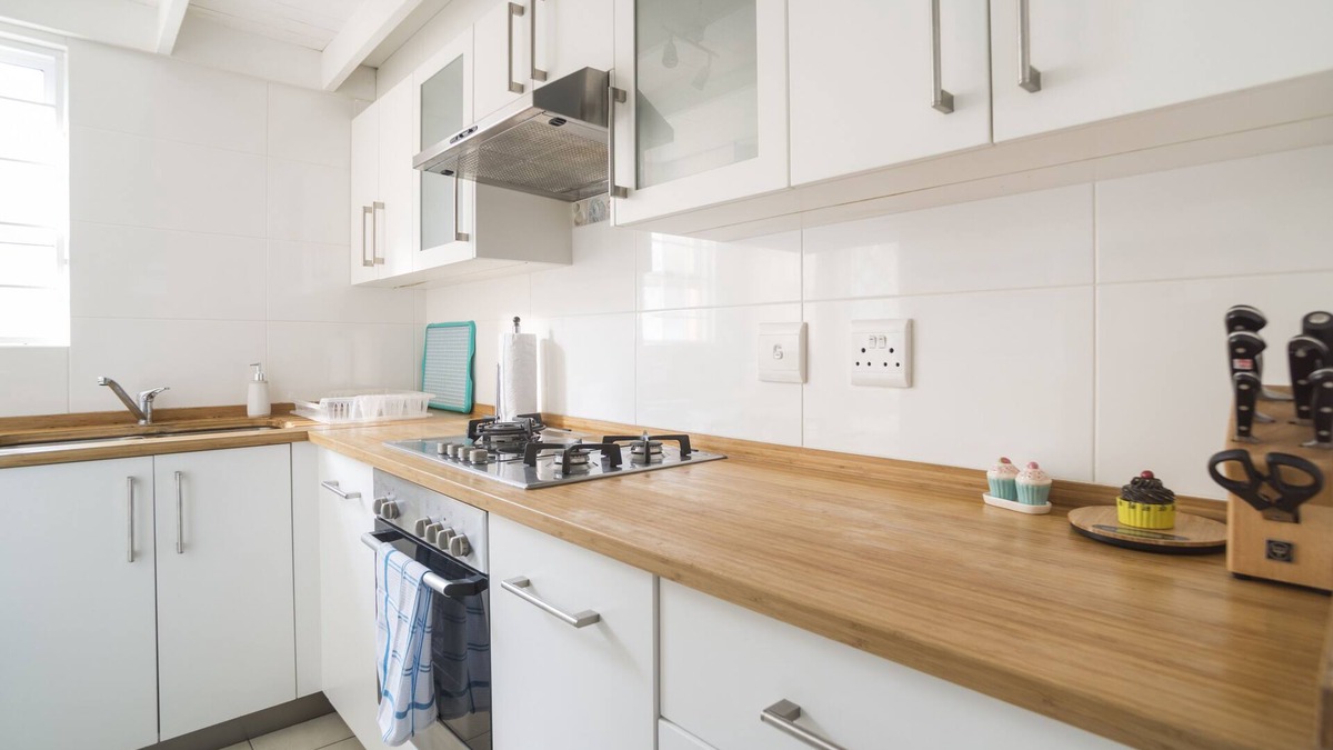 Rondebosch Apartment | Loft Style apartment with stunning garden close