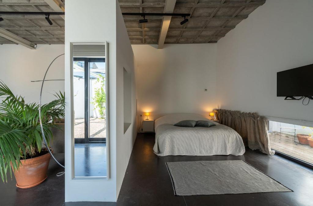 Hoboken Apartment | Loft van 90 m² met grote binnentuin.