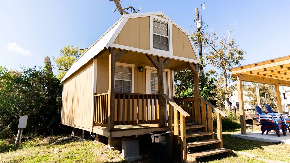 Brazoria Cabin | Lofted Cabin w/ 2 beds! Large walk-in shower & ktichen - Short walk to the river